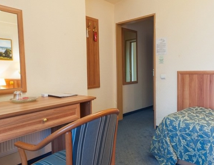 Стандарт улучшенный 1 мест. (корп.4) - Парк-отель AMAKS «Ершово»