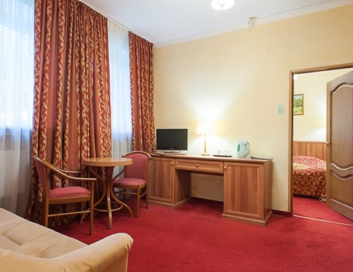 Полулюкс 2 мест. 2 комнатный (корп.3,4) - Парк-отель AMAKS «Ершово»